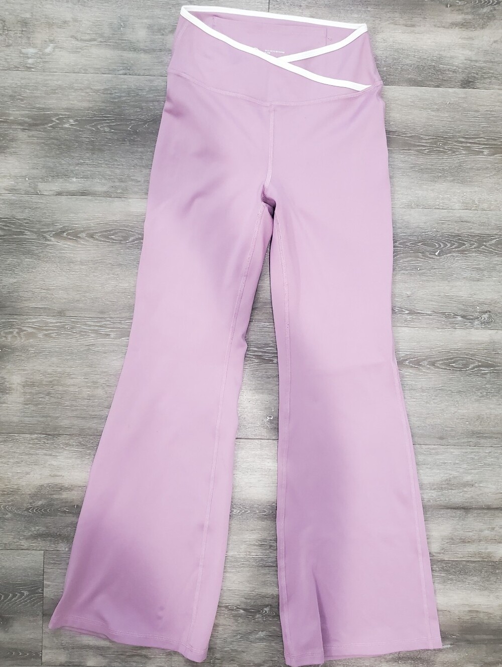 Gilly Hicks Hollister Lavender Flare Leggings